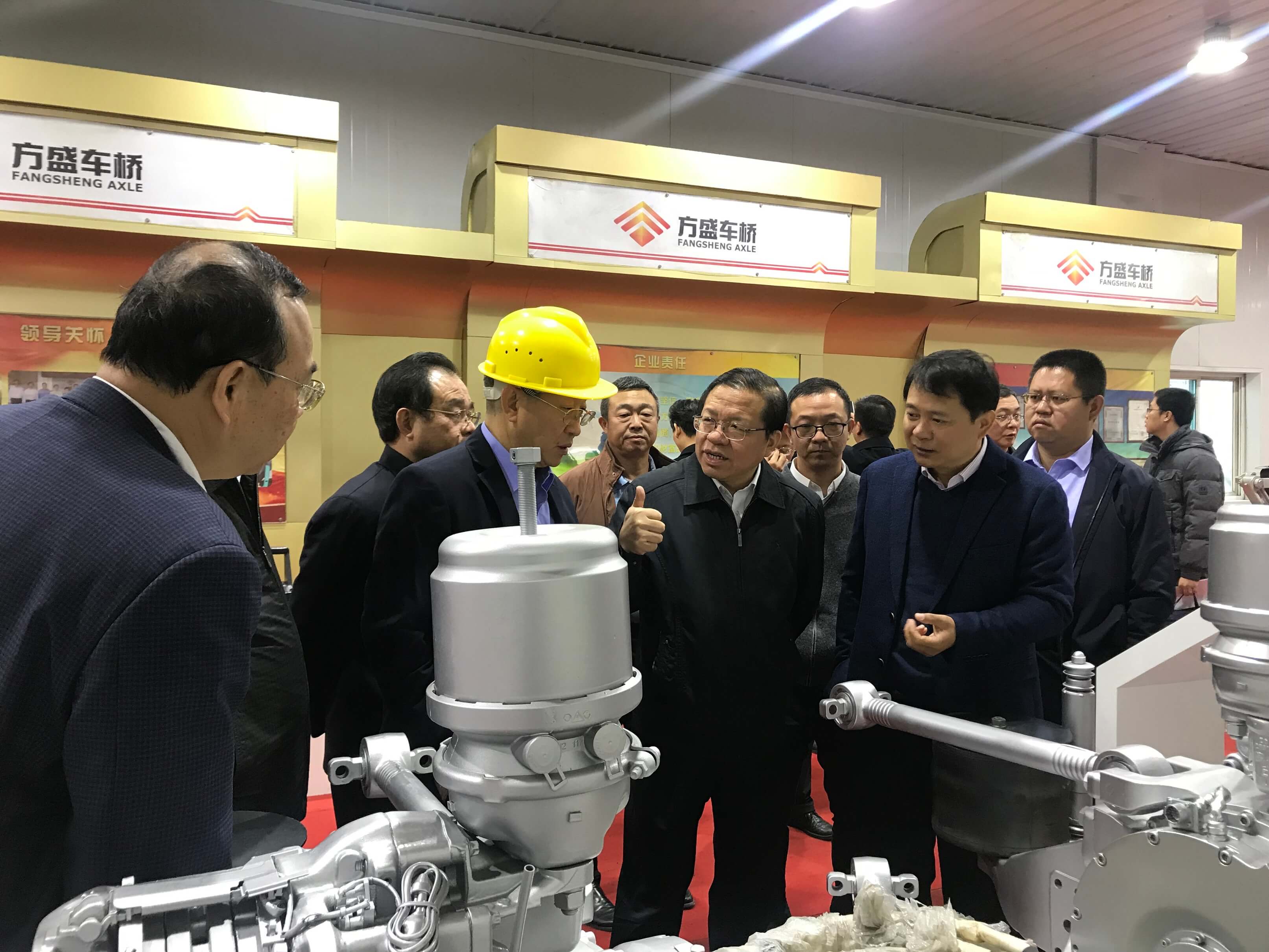 自治區副主席秦如培一行蒞臨方盛車(chē)橋公司視察指導工作 (1).JPG